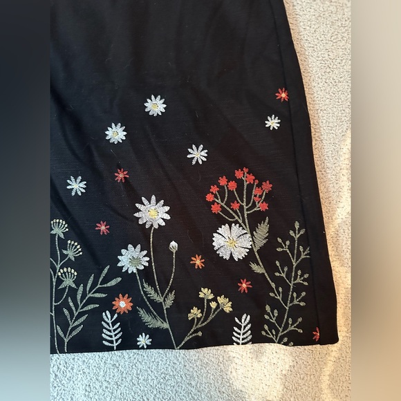 Women’s Ricki’s black flower patterned mini stretchy skirt size large - Picture 3 of 6